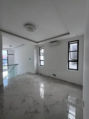 4bdrm Duplex in East Legon, American House for rent