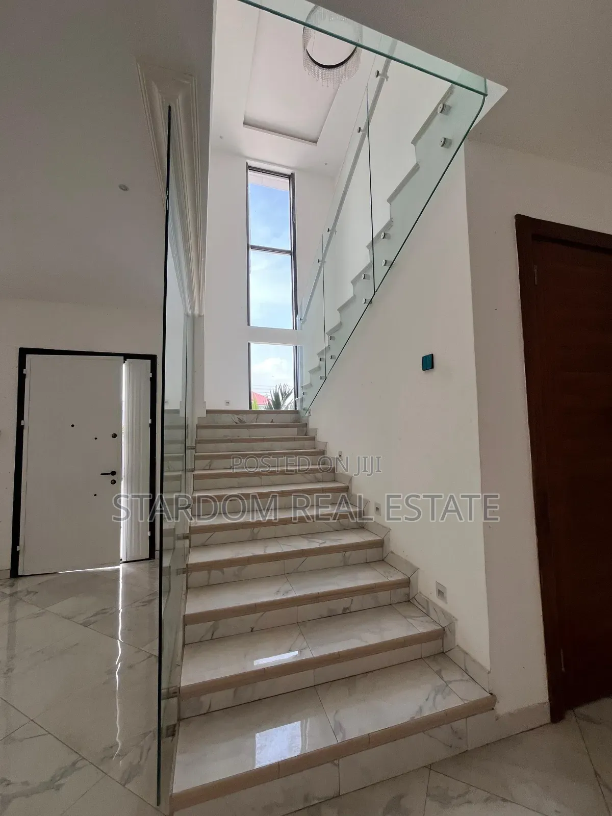 4bdrm Duplex in East Legon, American House for rent