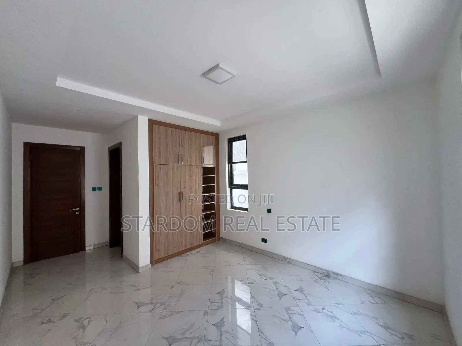 4bdrm Duplex in East Legon, American House for rent