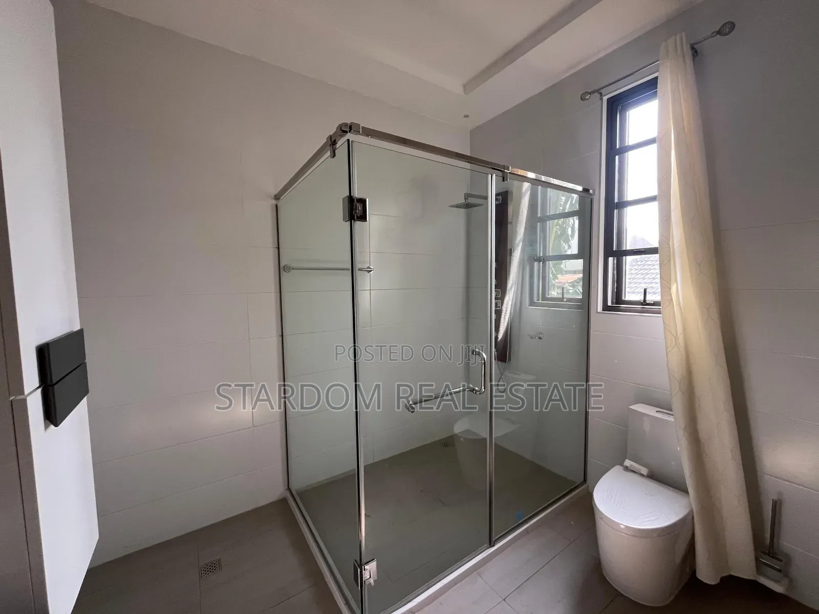 4bdrm Duplex in East Legon, American House for rent