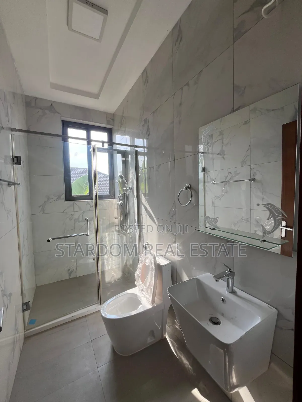 4bdrm Duplex in East Legon, American House for rent
