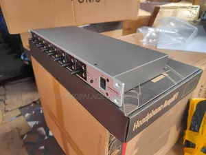 Behringer HPA1600 8-Channel Headphone Amplifier