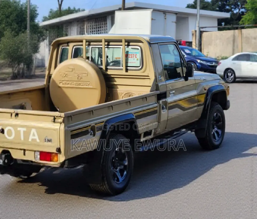 New Toyota Land Cruiser 2022 Beige
