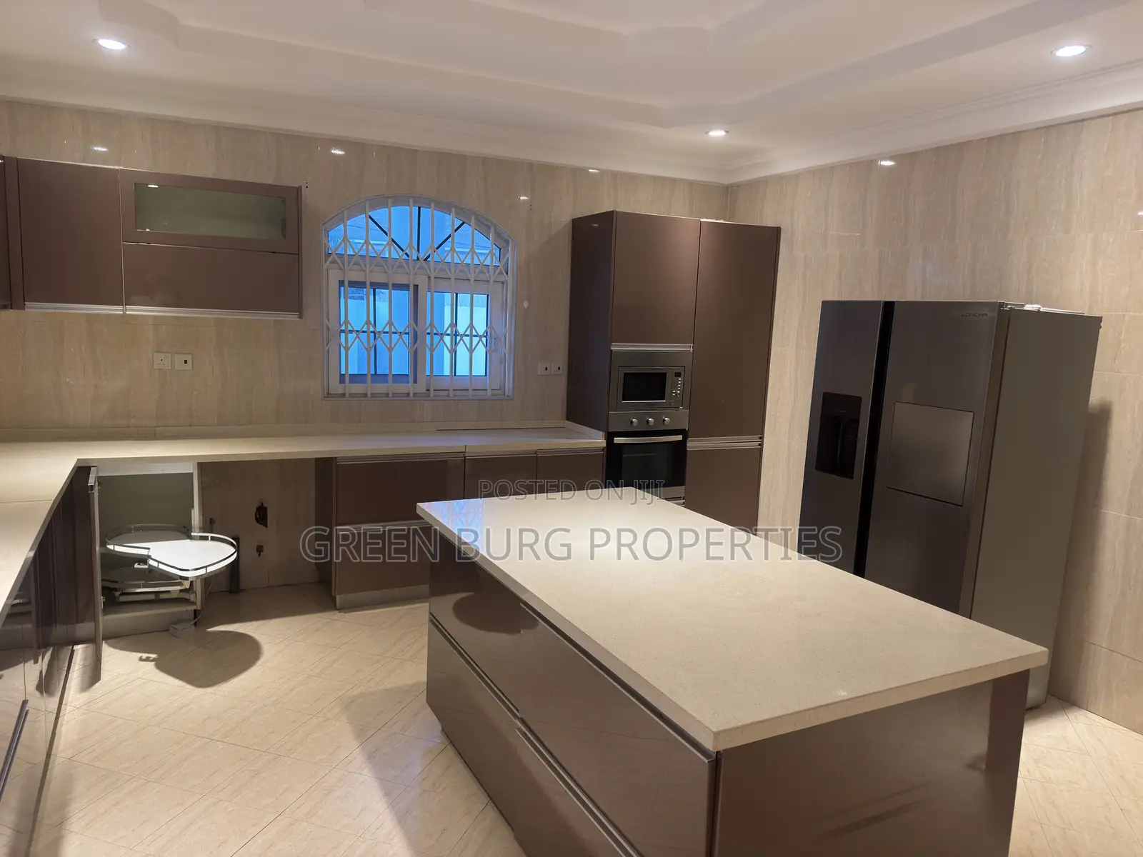 5bdrm House in Green, New Legon for rent