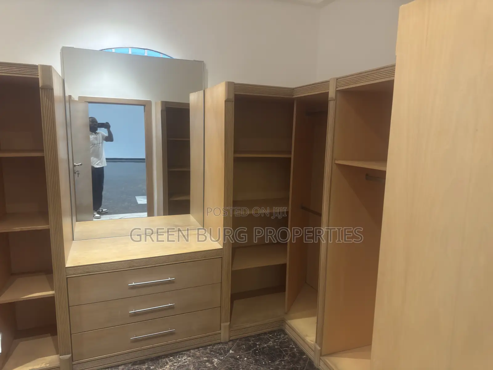 5bdrm House in Green, New Legon for rent