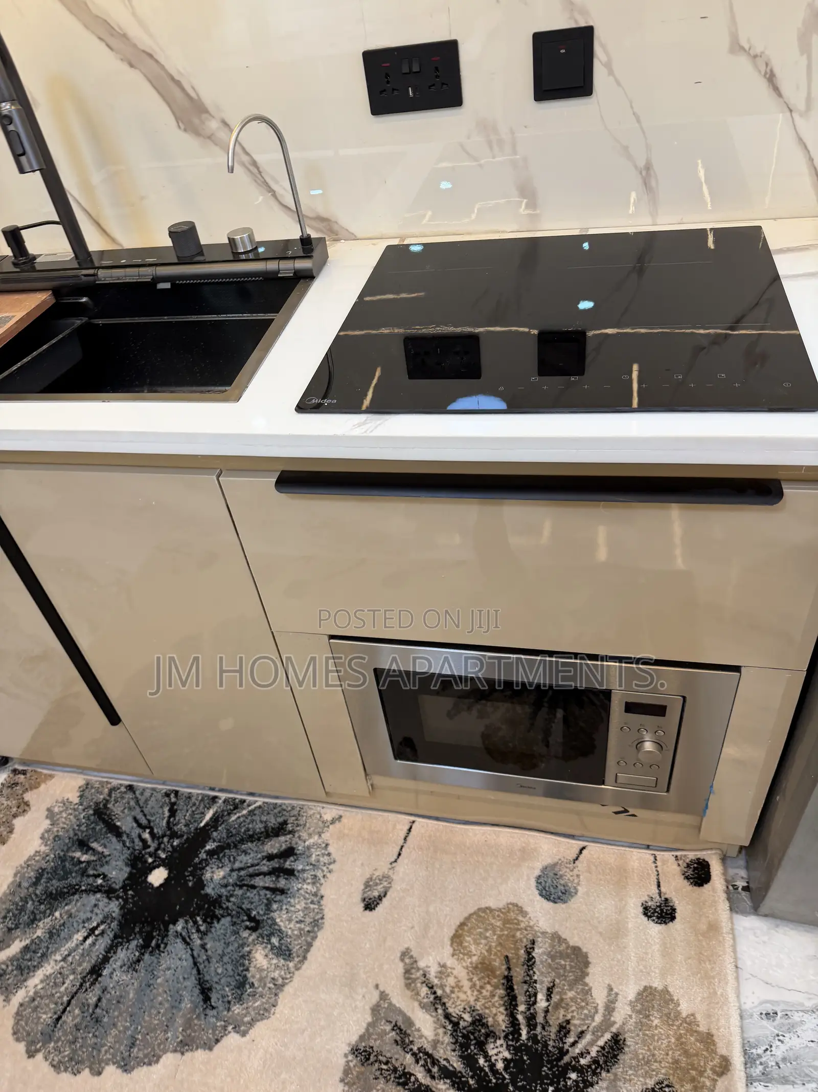 Luxury Furnished Studio for Short Stay – Tema Comm 25