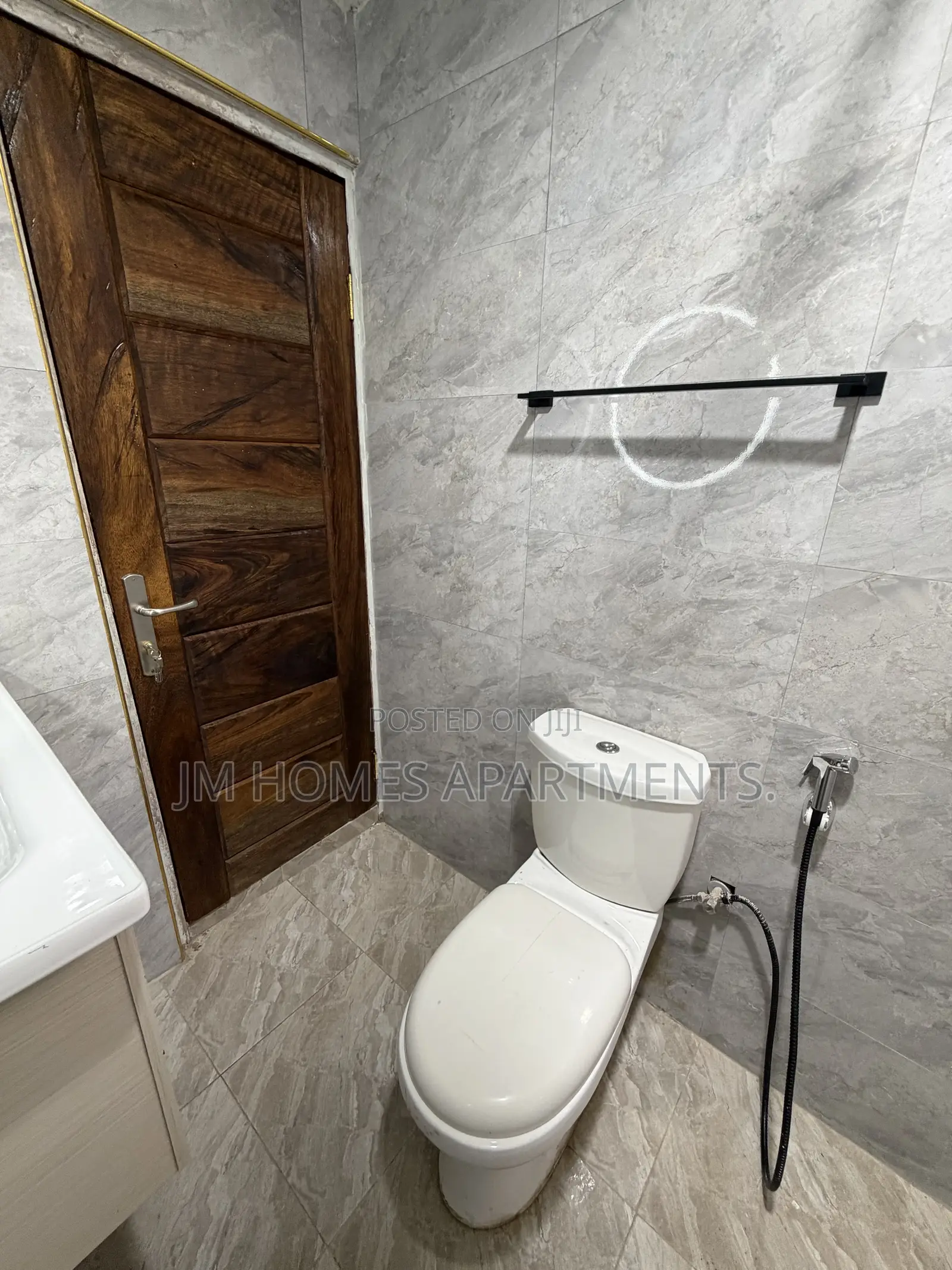 Luxury Furnished Studio for Short Stay – Tema Comm 25