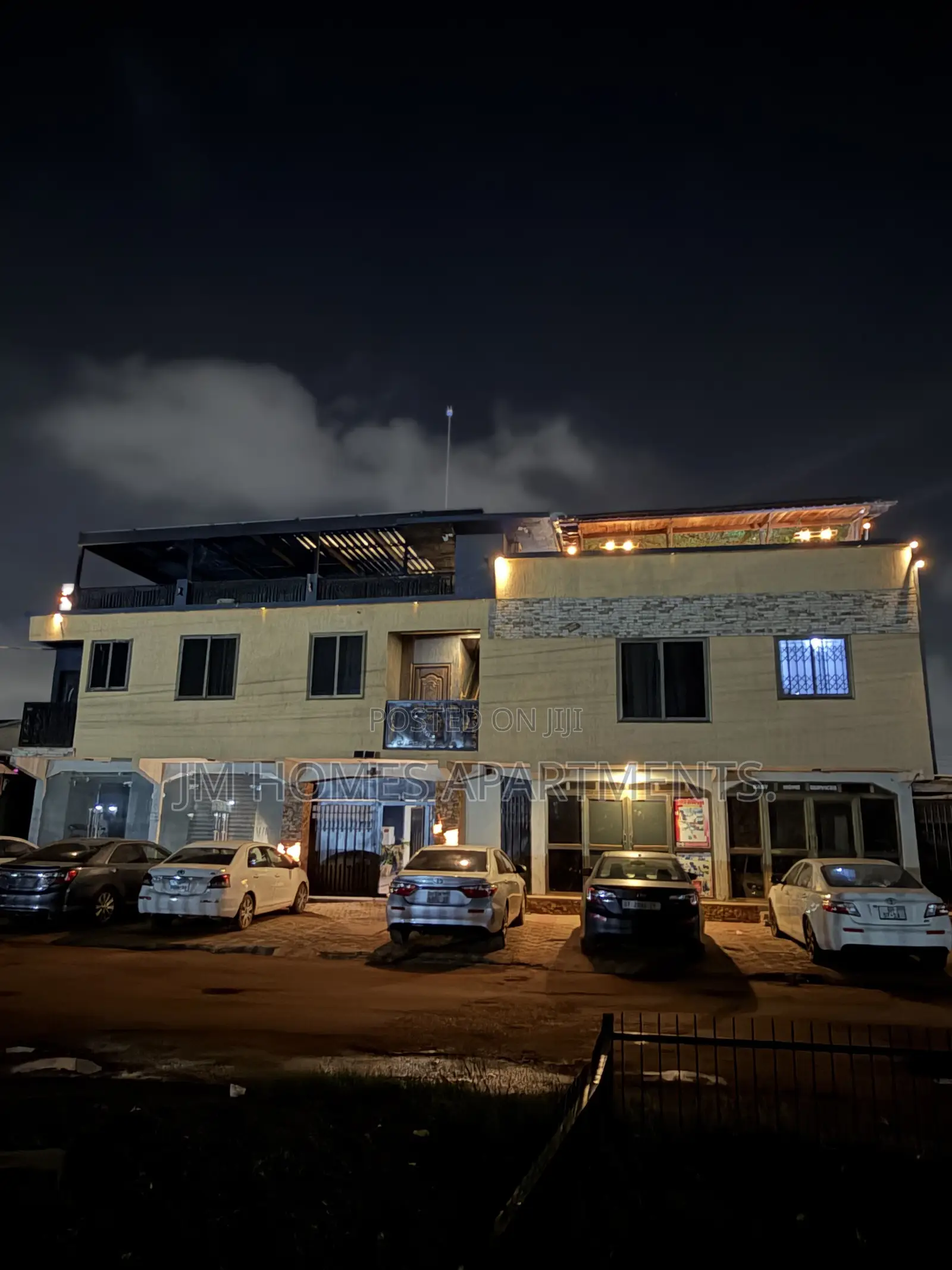 Luxury Furnished Studio for Short Stay – Tema Comm 25