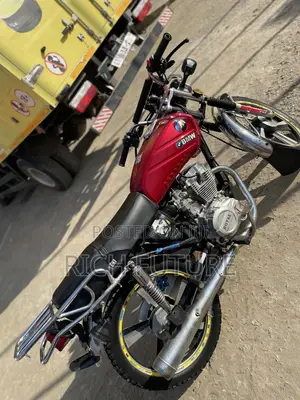 Royal RY125 2025 Red