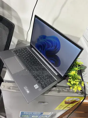 Laptop HP ZBook Firefly 15 G7 16GB Intel Core i7 SSD 512GB