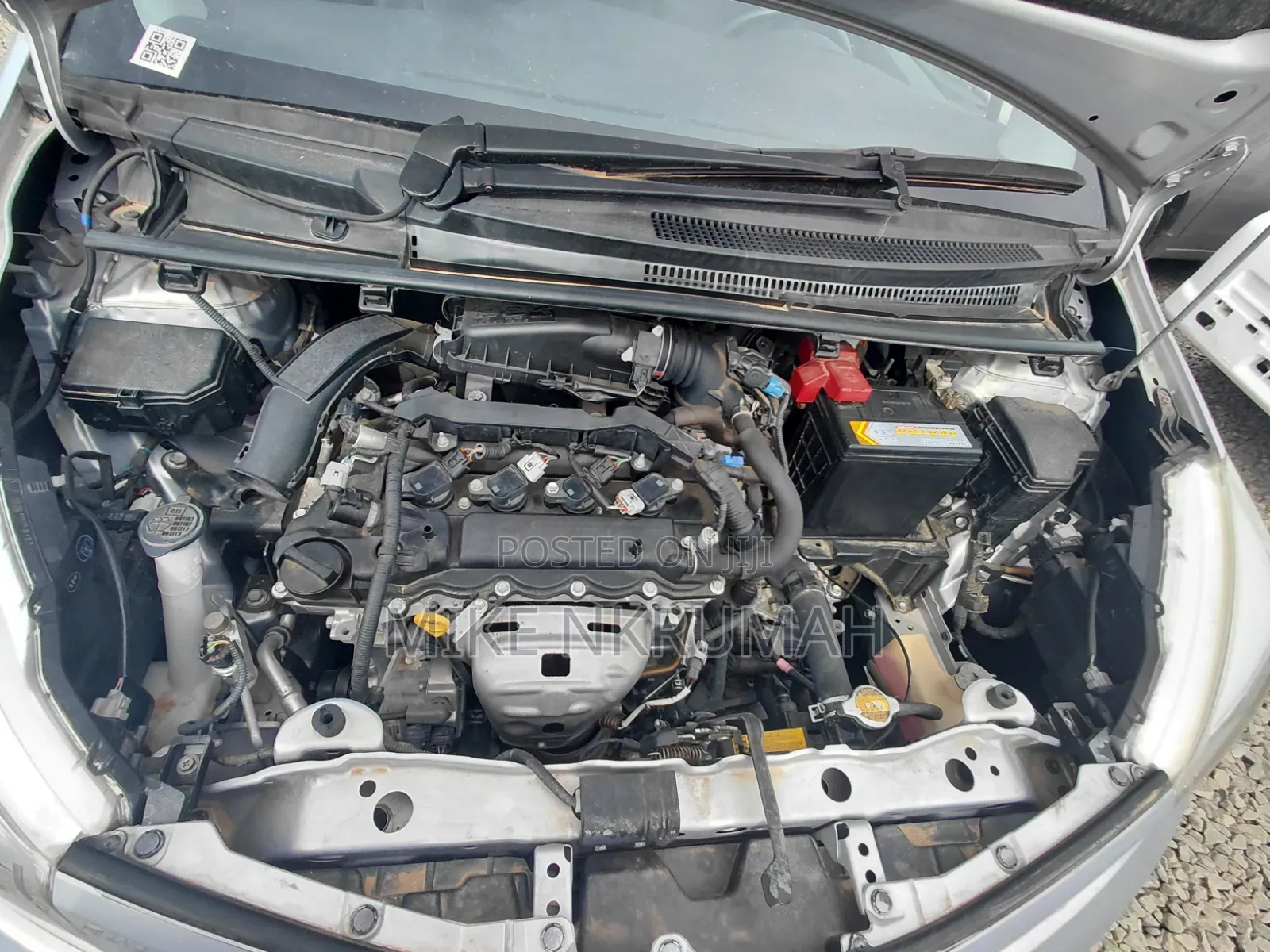 Toyota Vitz 2014 Silver