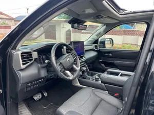 Toyota Tundra 2022 Black