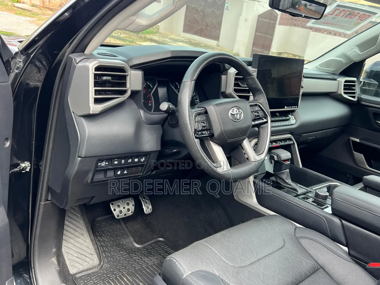 Toyota Tundra 2022 Black