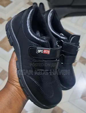 Nice Boys School Shoe Size 32
