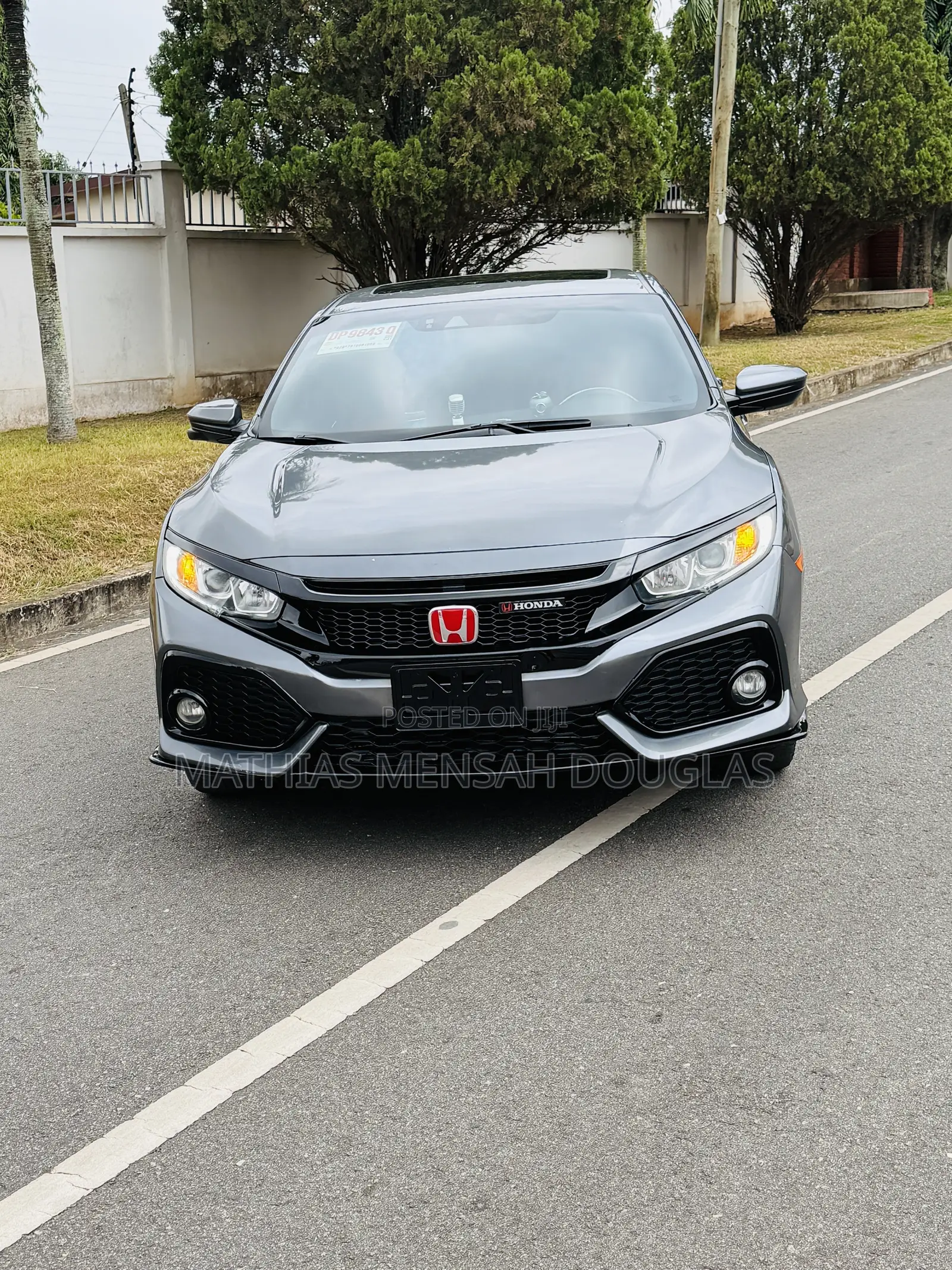 Honda Civic EX-L w/Navi 4dr Hatchback (1.5L 4cyl) 2017 Gray