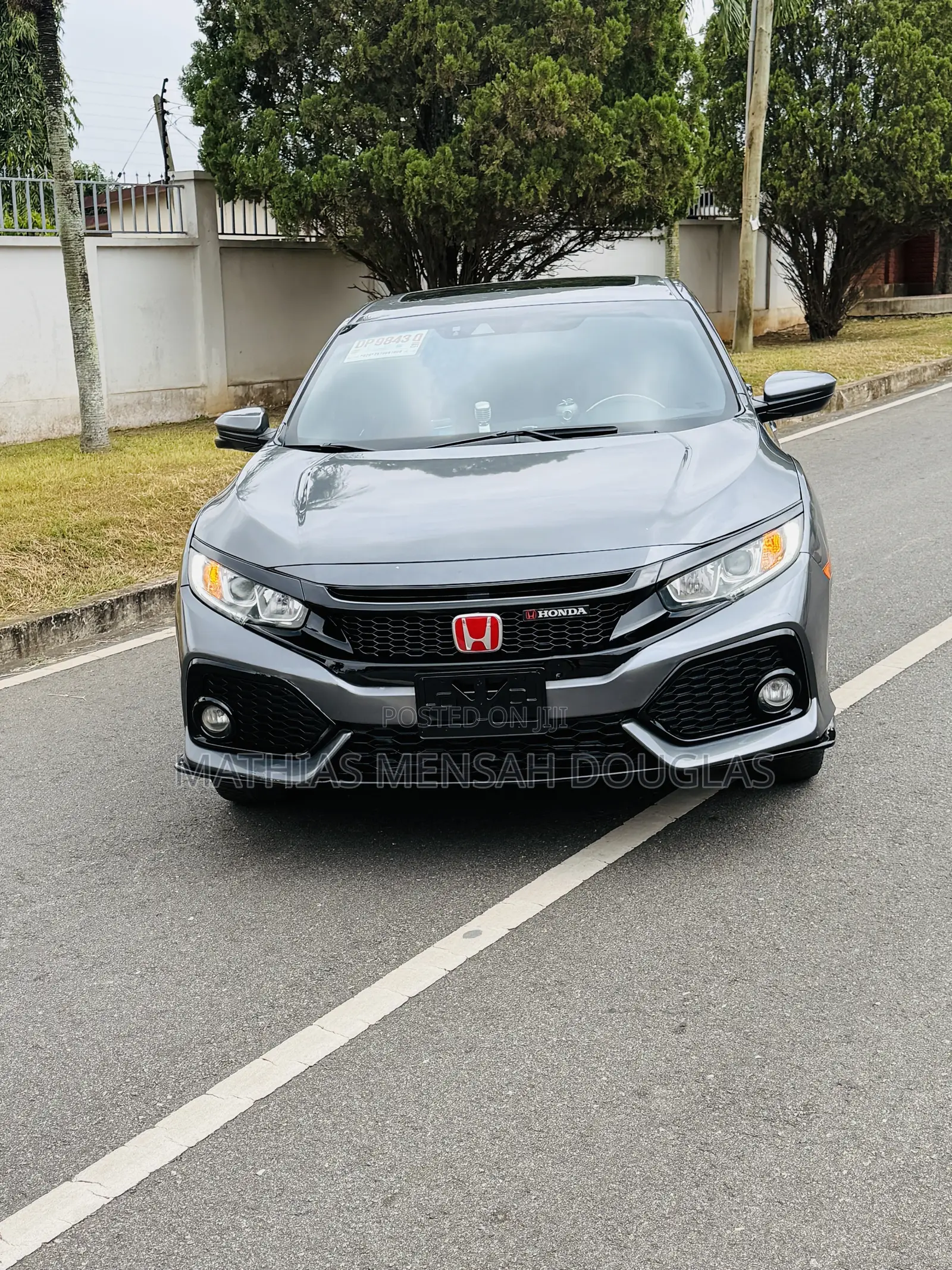 Honda Civic EX-L w/Navi 4dr Hatchback (1.5L 4cyl) 2017 Gray