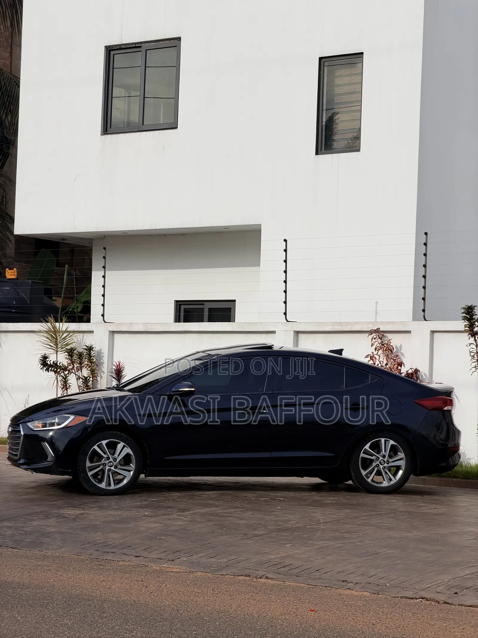 Hyundai Elantra Limited Sedan FWD (2.0L 4cyl 6A) 2017 Black