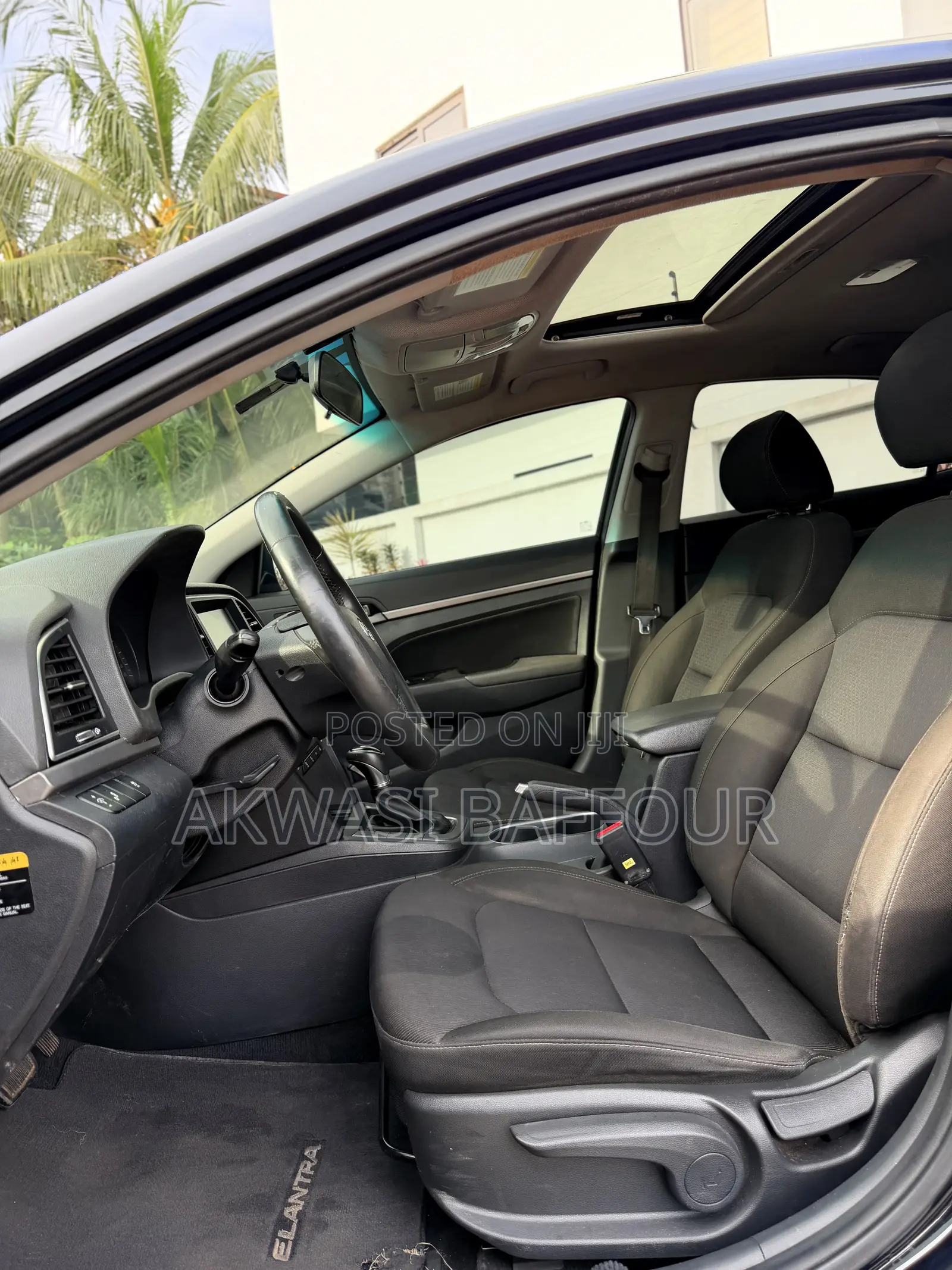Hyundai Elantra Limited Sedan FWD (2.0L 4cyl 6A) 2017 Black