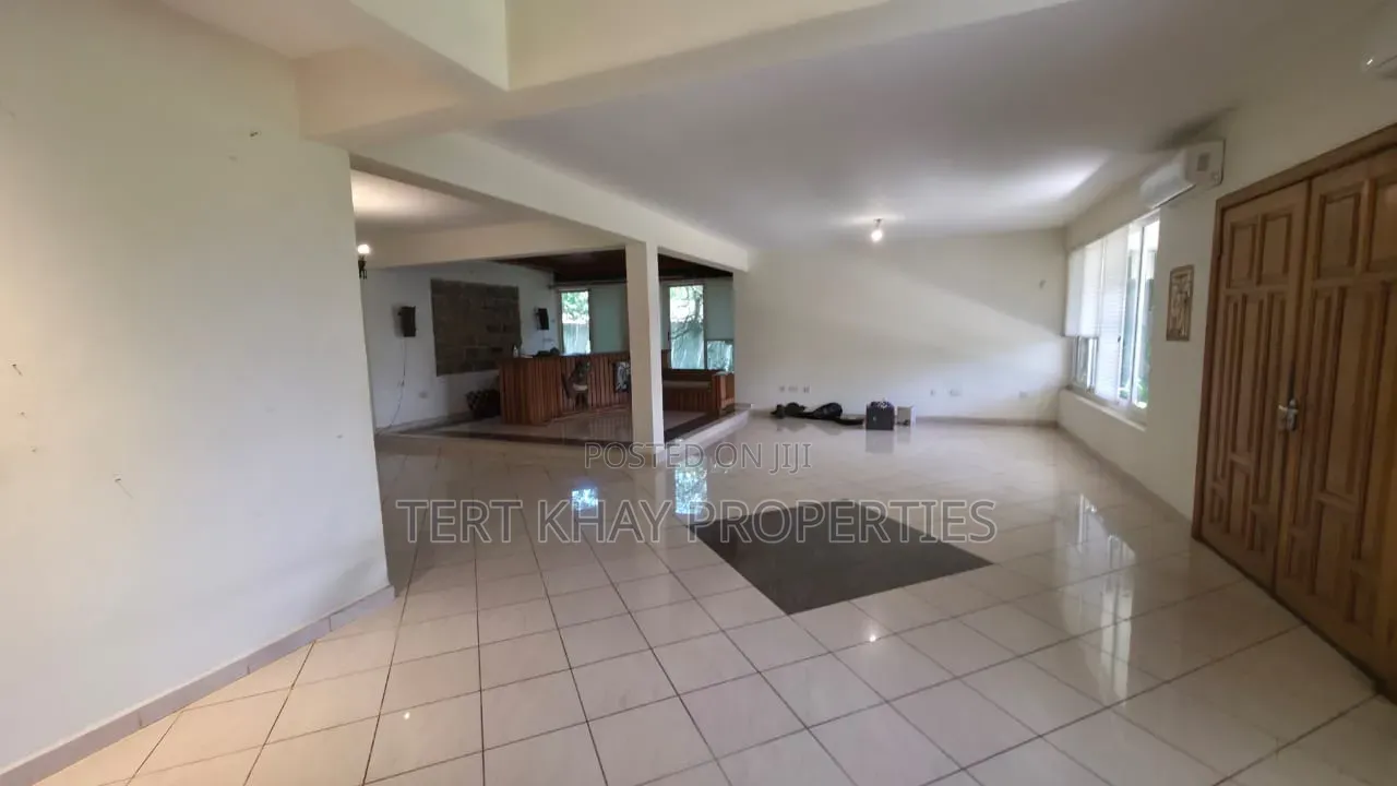 11bdrm Mansion in Airport Residential for rent