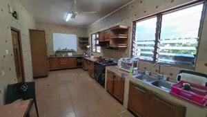 11bdrm Mansion in Airport Residential for rent