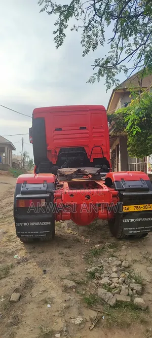 Man 2012 Red