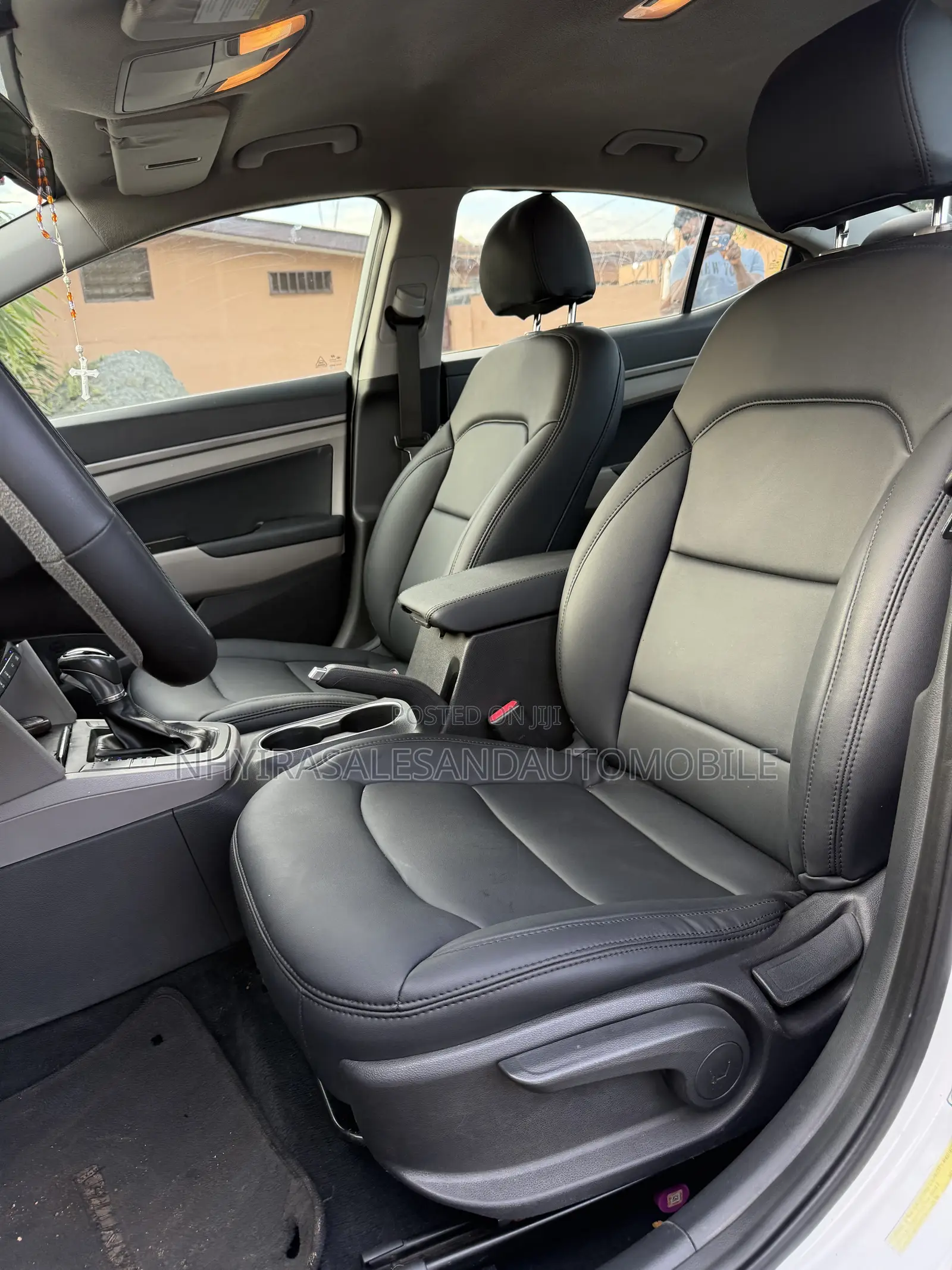 Hyundai Elantra Limited Sedan FWD (2.0L 4cyl 6A) 2017 White