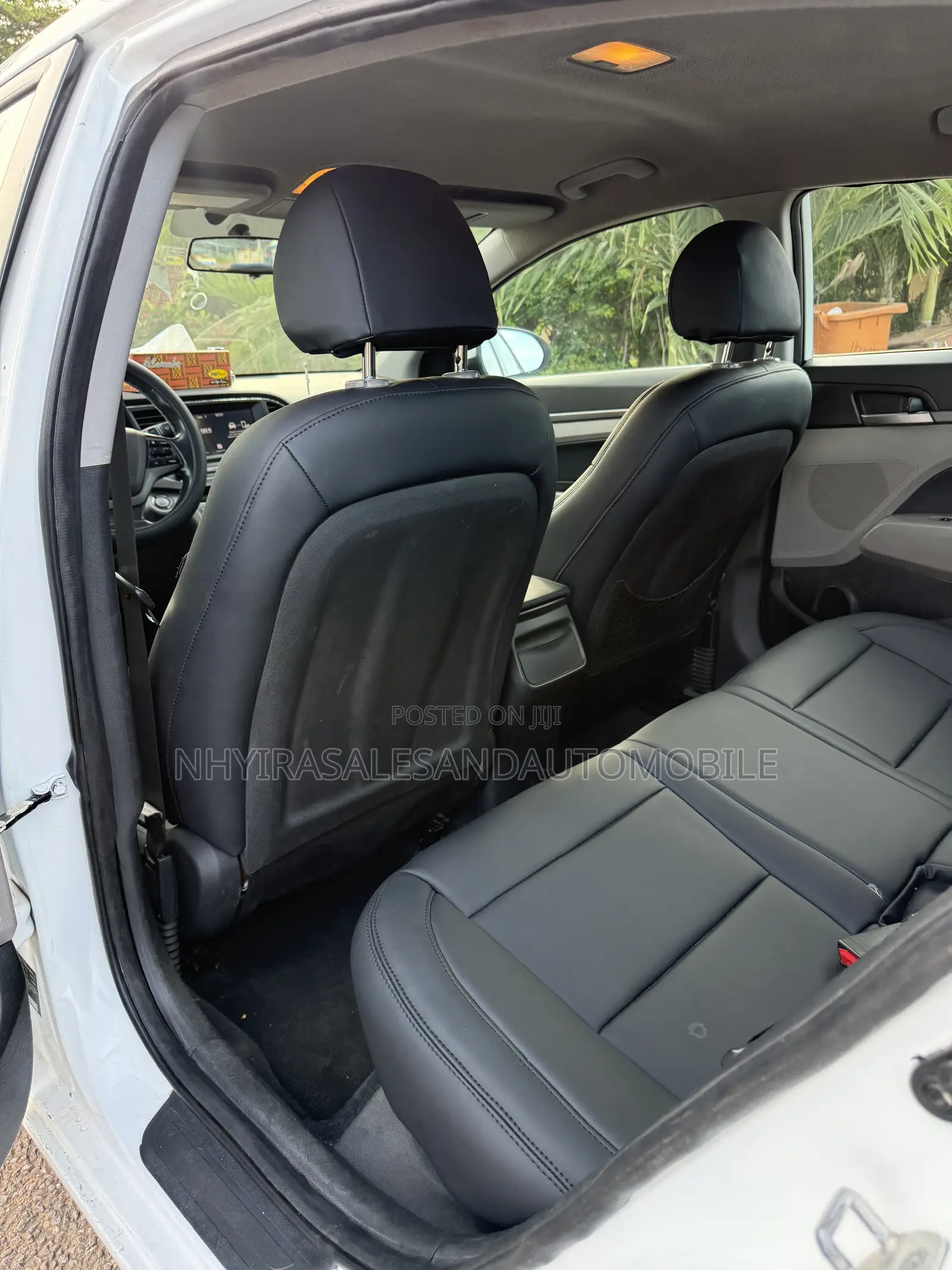 Hyundai Elantra Limited Sedan FWD (2.0L 4cyl 6A) 2017 White
