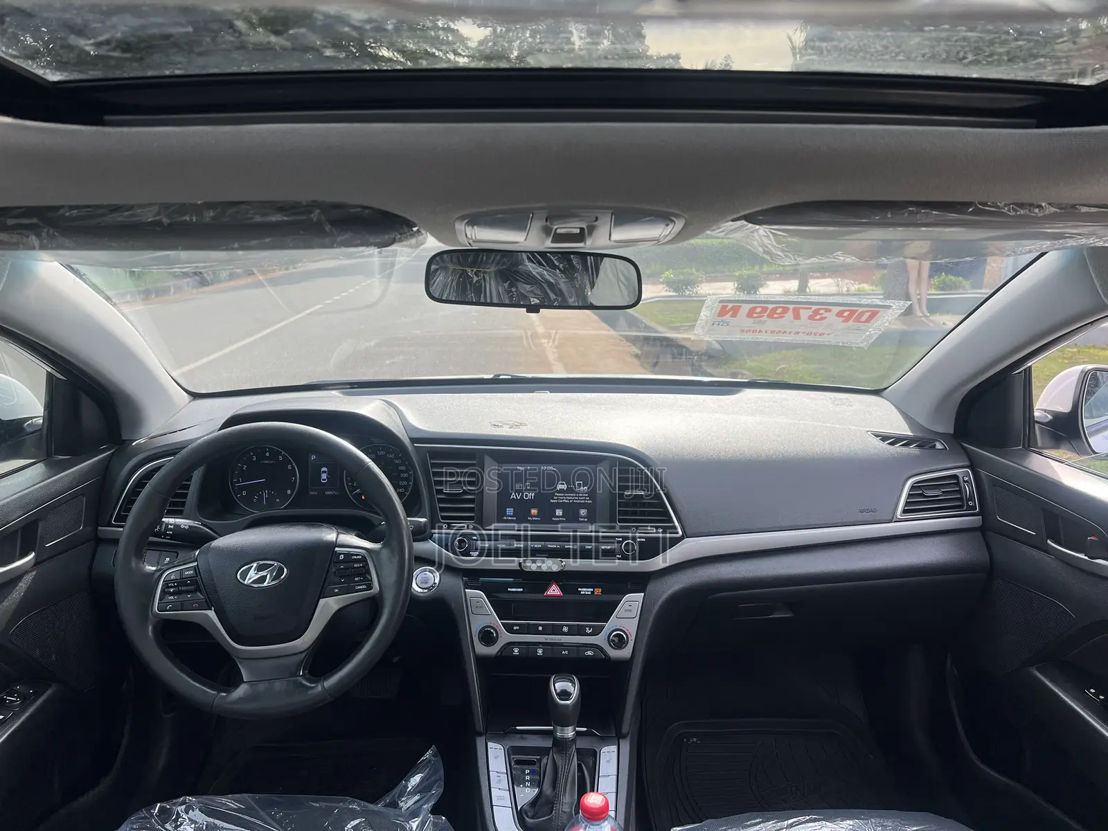 Hyundai Elantra 2017 White