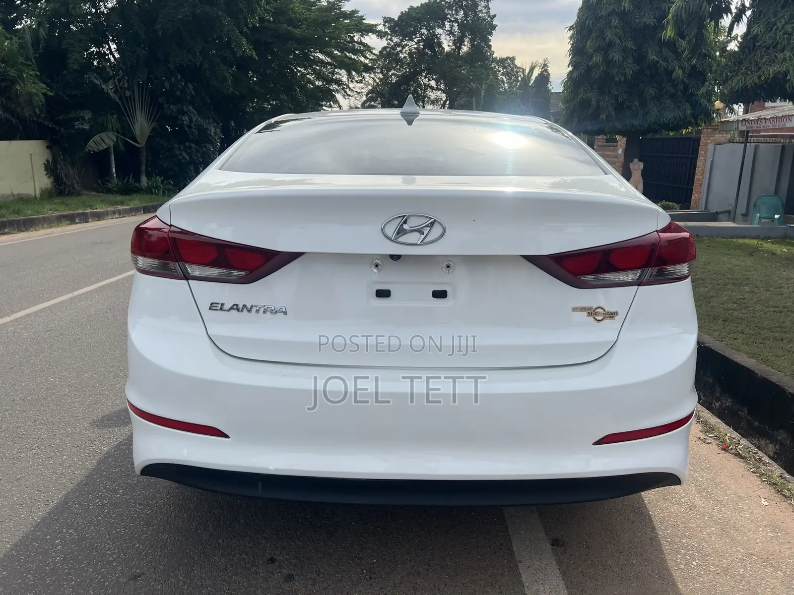 Hyundai Elantra 2017 White