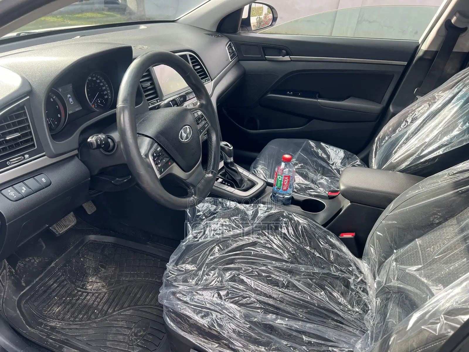 Hyundai Elantra 2017 White
