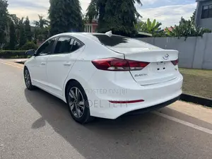 Hyundai Elantra 2017 White
