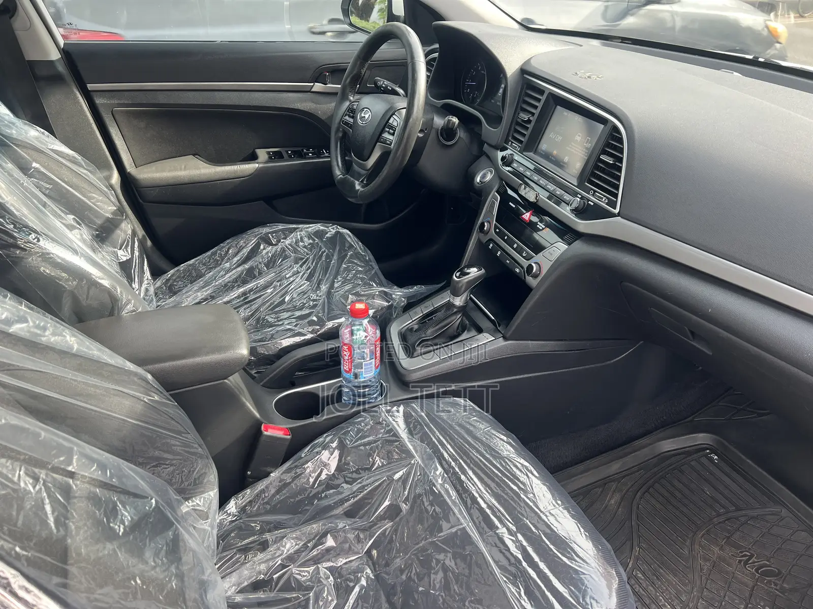 Hyundai Elantra 2017 White