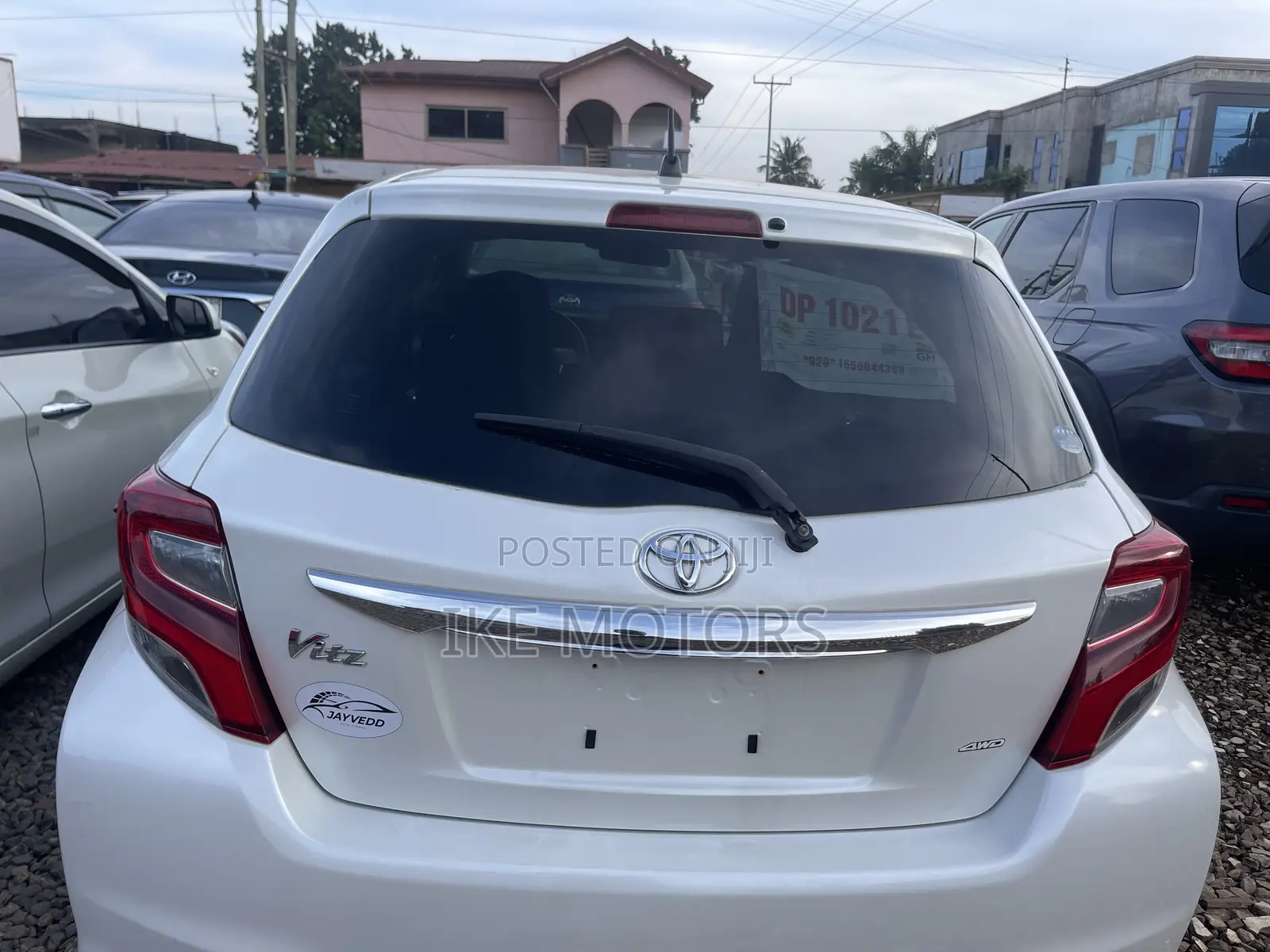 Toyota Vitz 1.3 AWD 3dr 2015 White
