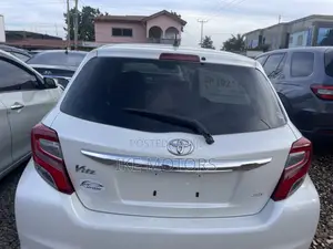 Toyota Vitz 1.3 AWD 3dr 2015 White