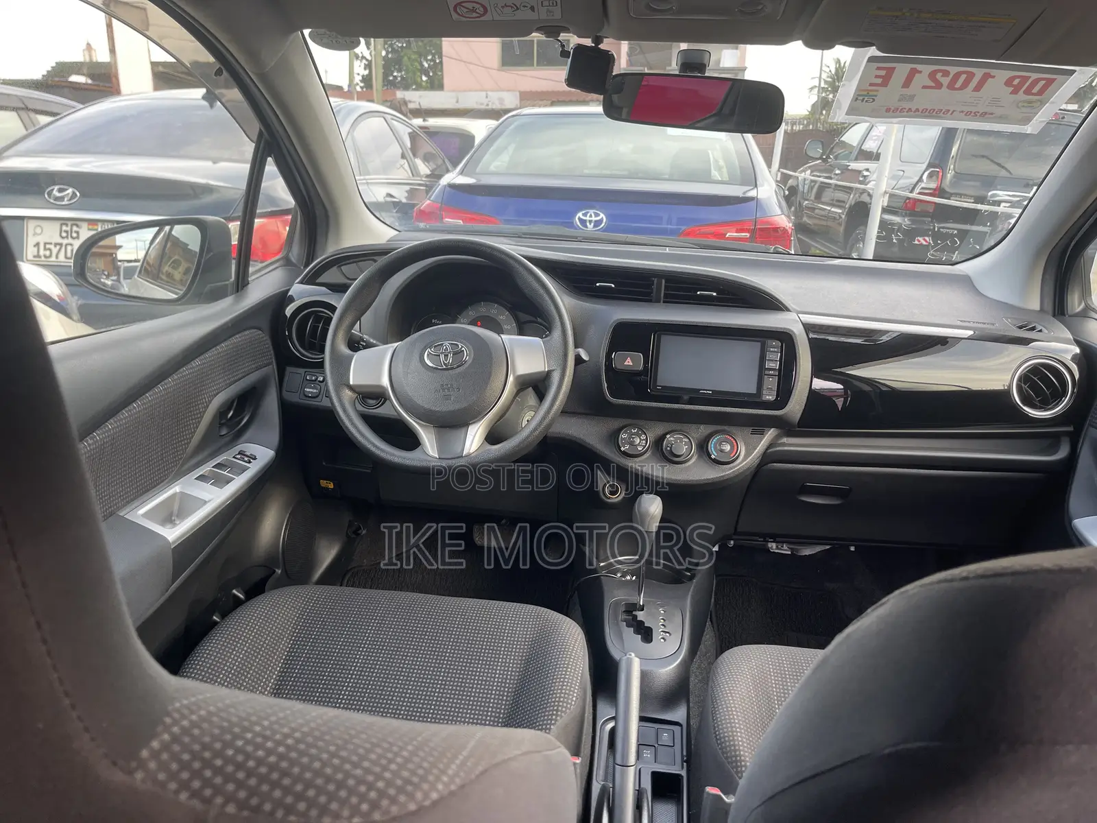 Toyota Vitz 1.3 AWD 3dr 2015 White