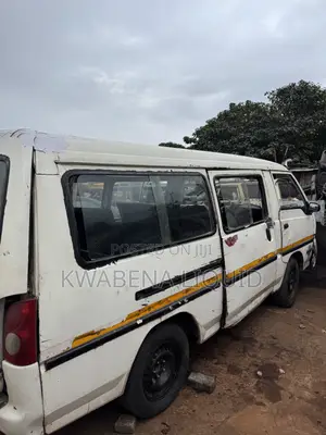Hyundai H-100 2004 White