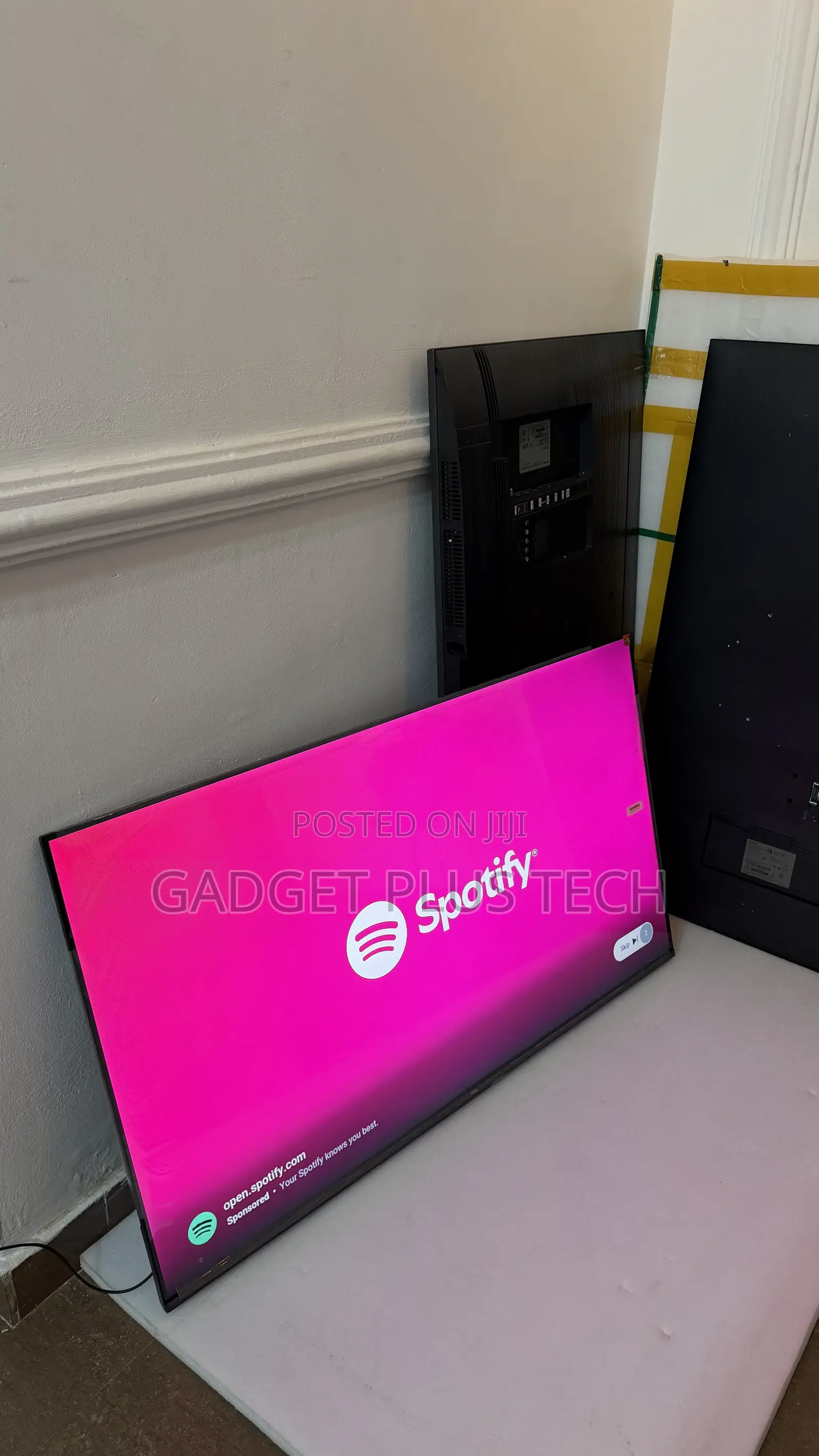 Almost New 2026 50” TCL Premium QLED Smart TV