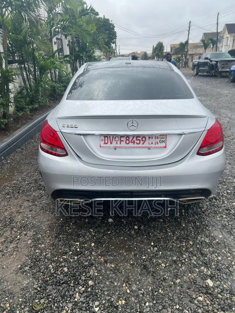 Mercedes-Benz C300 2016 Silver