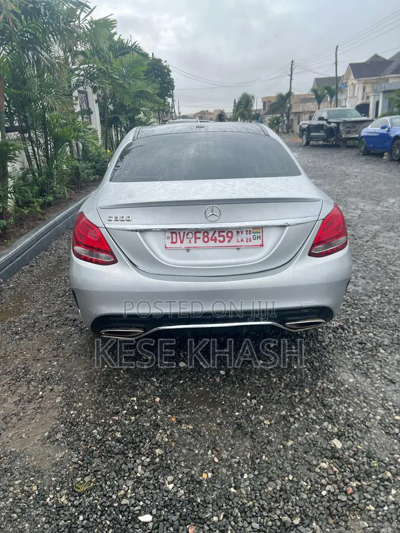 Mercedes-Benz C300 2016 Silver