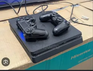 Ps4 Slim With All Accessories and 2 Controllers