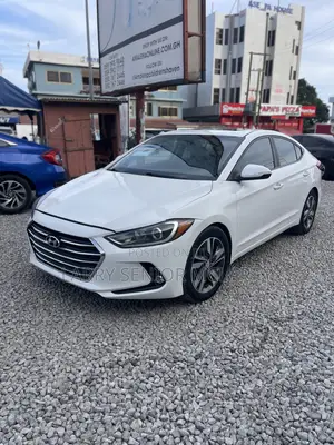 Hyundai Elantra Limited Sedan FWD (2.0L 4cyl 6A) 2017 White