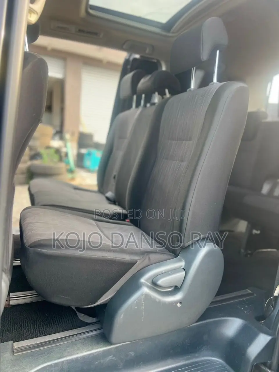 Toyota Voxy X 2WD 8-Seater 2012 Black