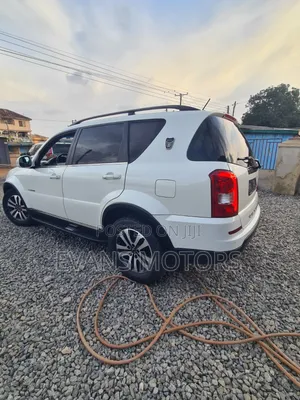 SsangYong Rexton 2017 White