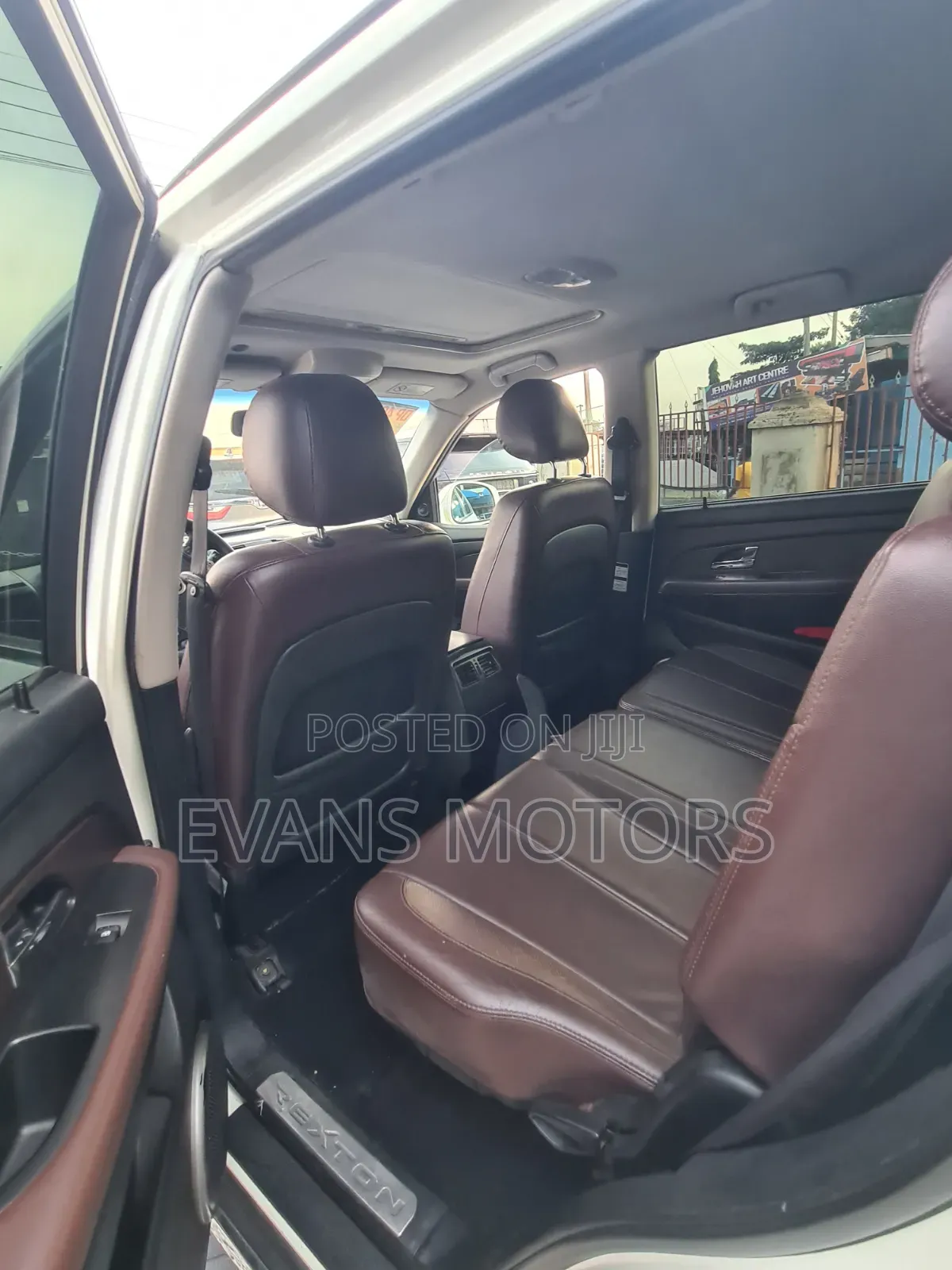 SsangYong Rexton 2017 White