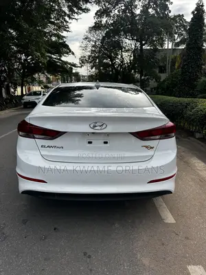 Hyundai Elantra Limited 2018 White