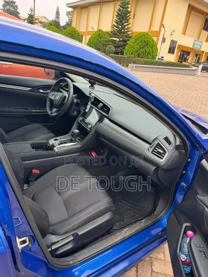 Honda Civic LX 4dr Sedan (2.0L 4cyl) 2017 Blue