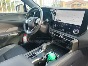 Lexus LX 2023 Silver