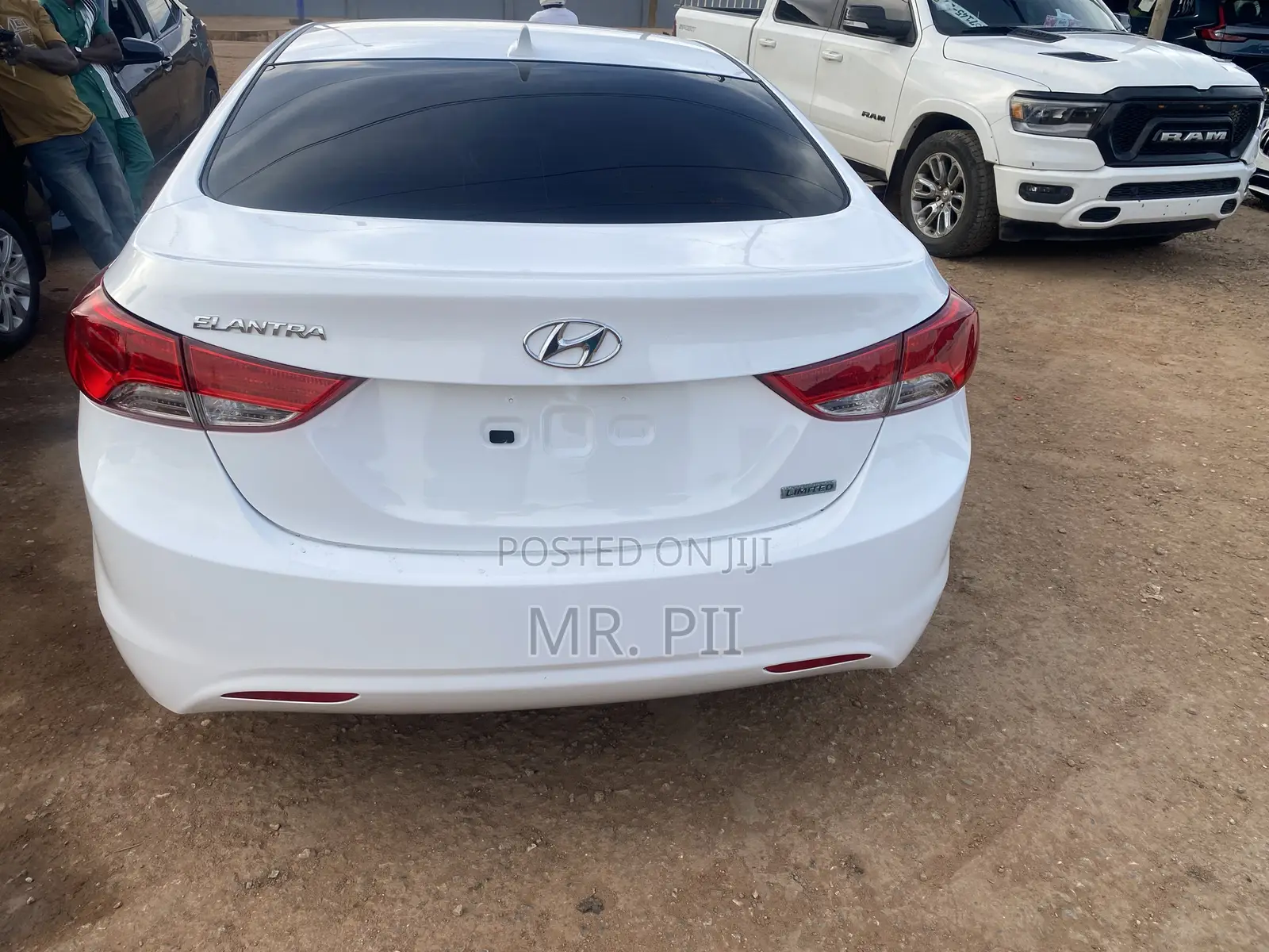 Hyundai Elantra 2012 White