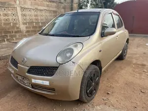 Nissan March 2010 Gold
