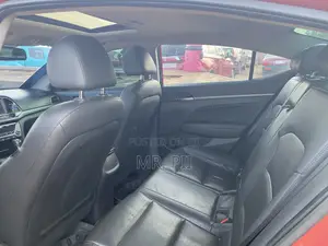 Hyundai Elantra 2016